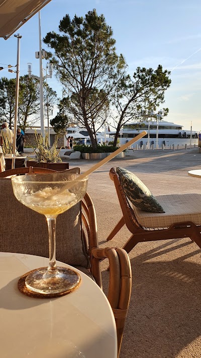Harry's Bar Cannes