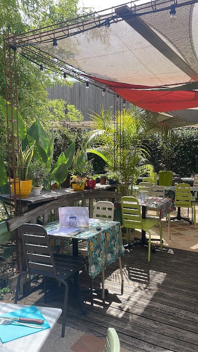 Restaurant Roses Garden