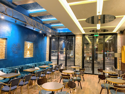 Louis Bar