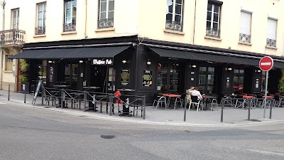 Wallace Pub
