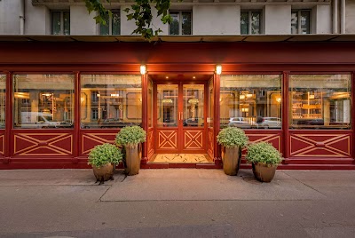 Minuit Express - Cocktail & Spirits Bar