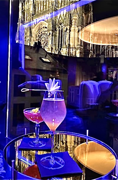 Gabrielle Bar & Lounge