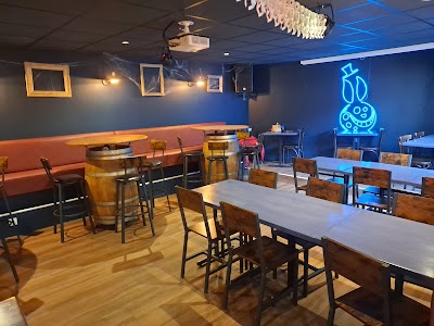 La Reine de Cœur - Restaurant et Bar Culturel