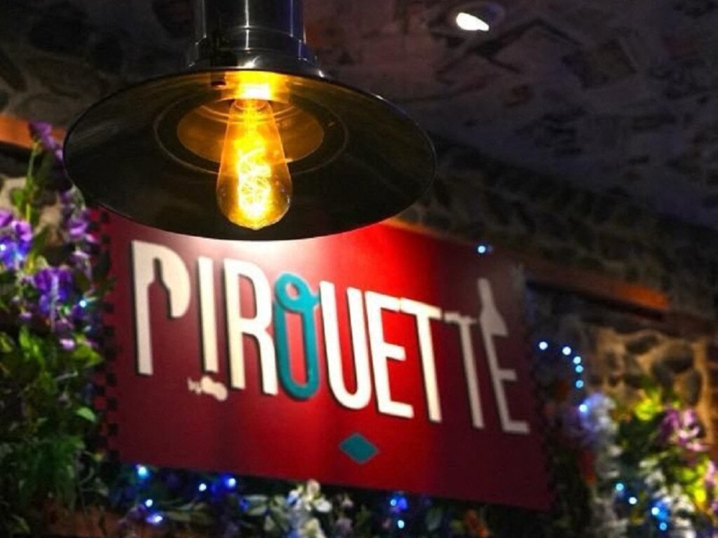 PIROUETTE BAR
