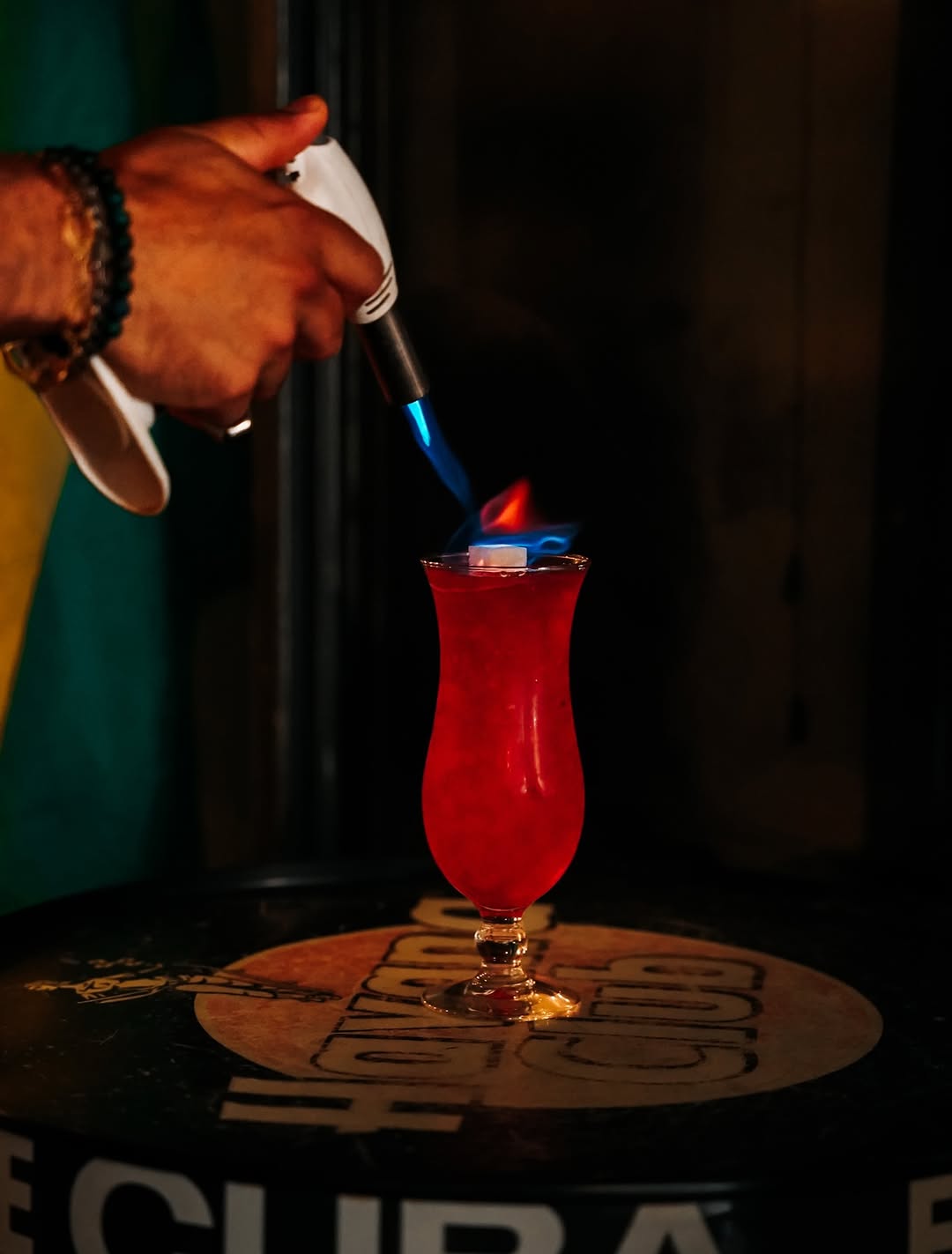 Des cocktails à savourer, quelques pas pour se laisser porter. 🍹