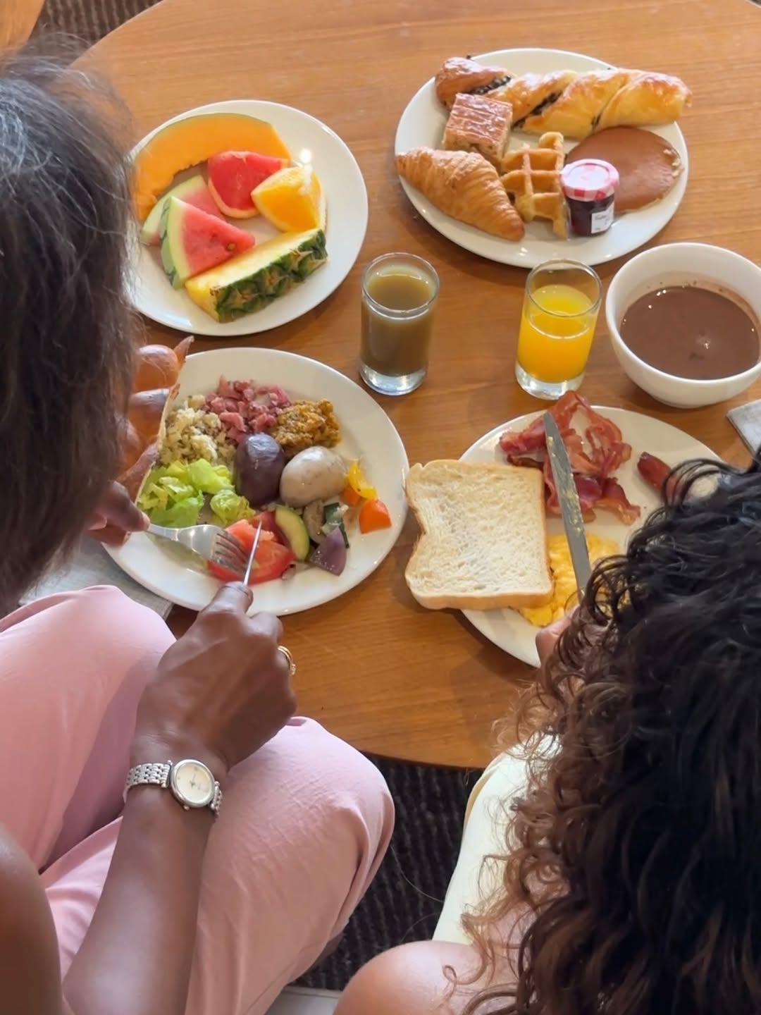 Tous les dimanches retrouvez-nous àl’Hôtel Simon**** pour un brunch local, au programme