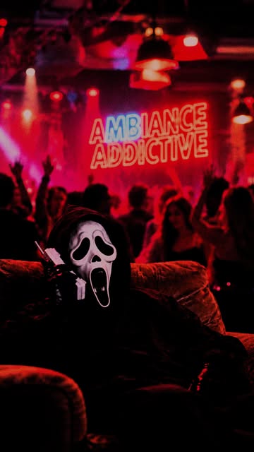 Soiree Halloween Scary Movie