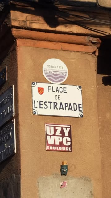 Le Temps des Cacahuètes — place de l’Estrapade