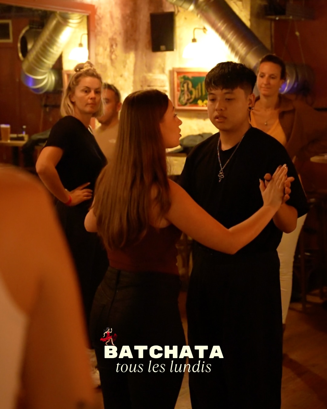 Tous les lundis soirs, place à la bachata au Fire Walk