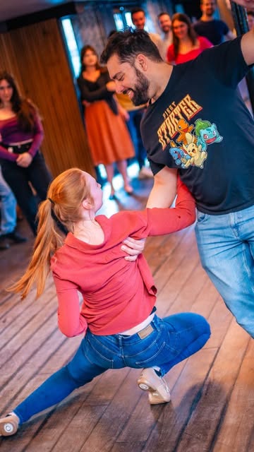 Viens Danser Avec Nous !