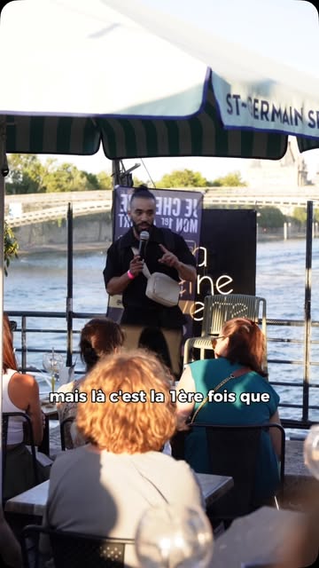 Rooftop + Seine + stand-up = ton lundi soir parfait.