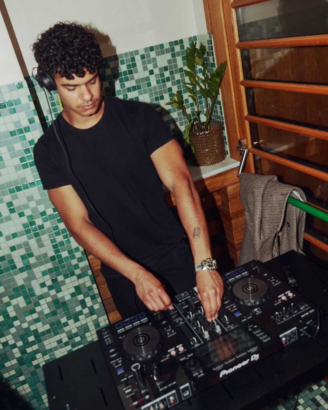 Dj set tous les jeudis & vendredis soir 😚